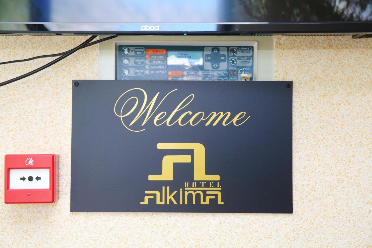 Hotel Alkima Kotor Bagian luar foto