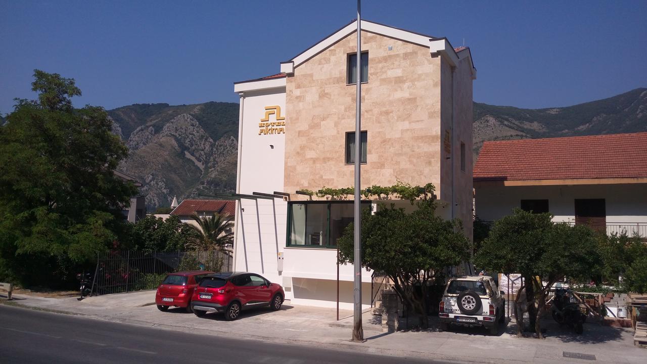 Hotel Alkima Kotor Bagian luar foto