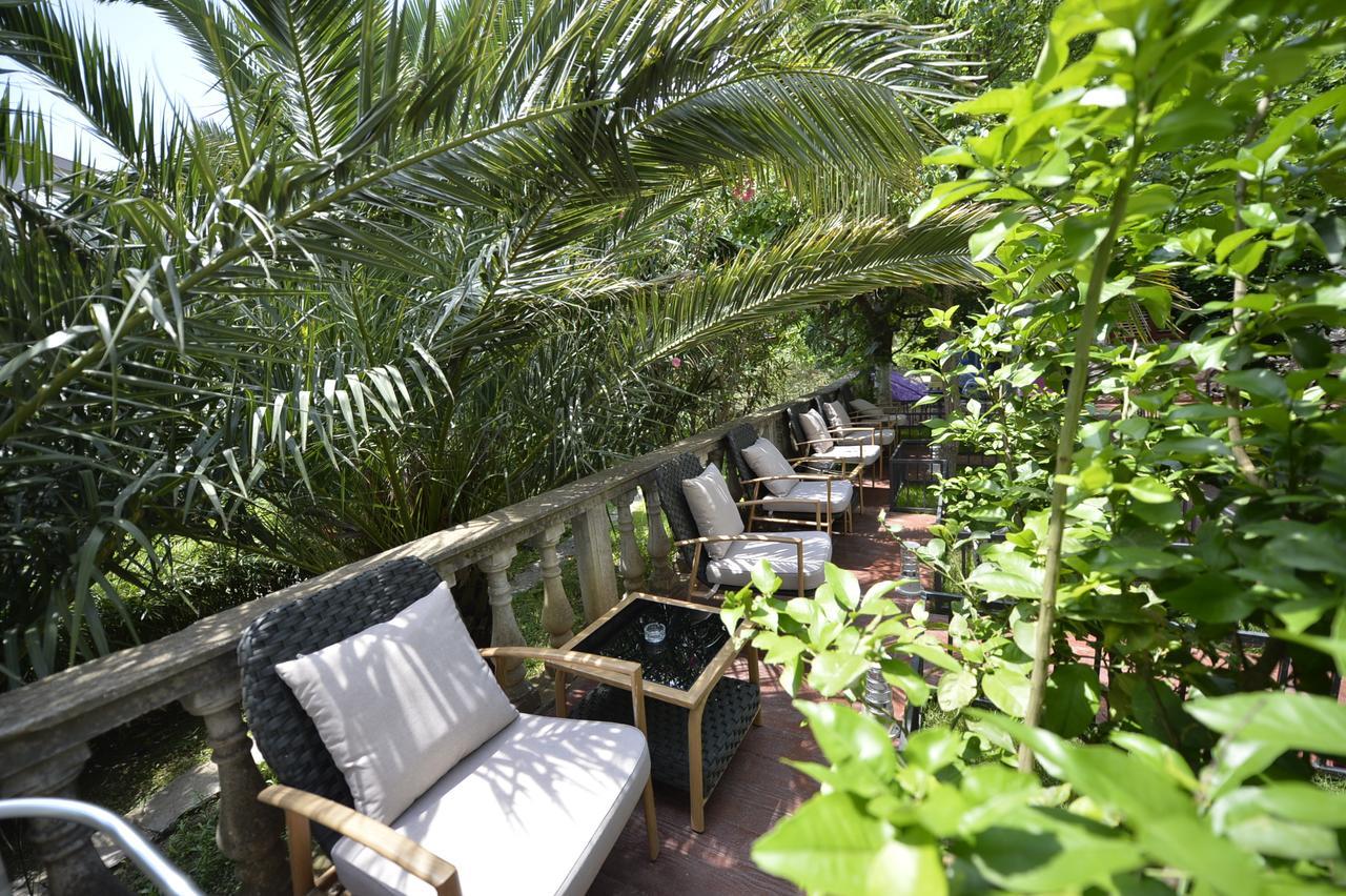 Hotel Alkima Kotor Bagian luar foto
