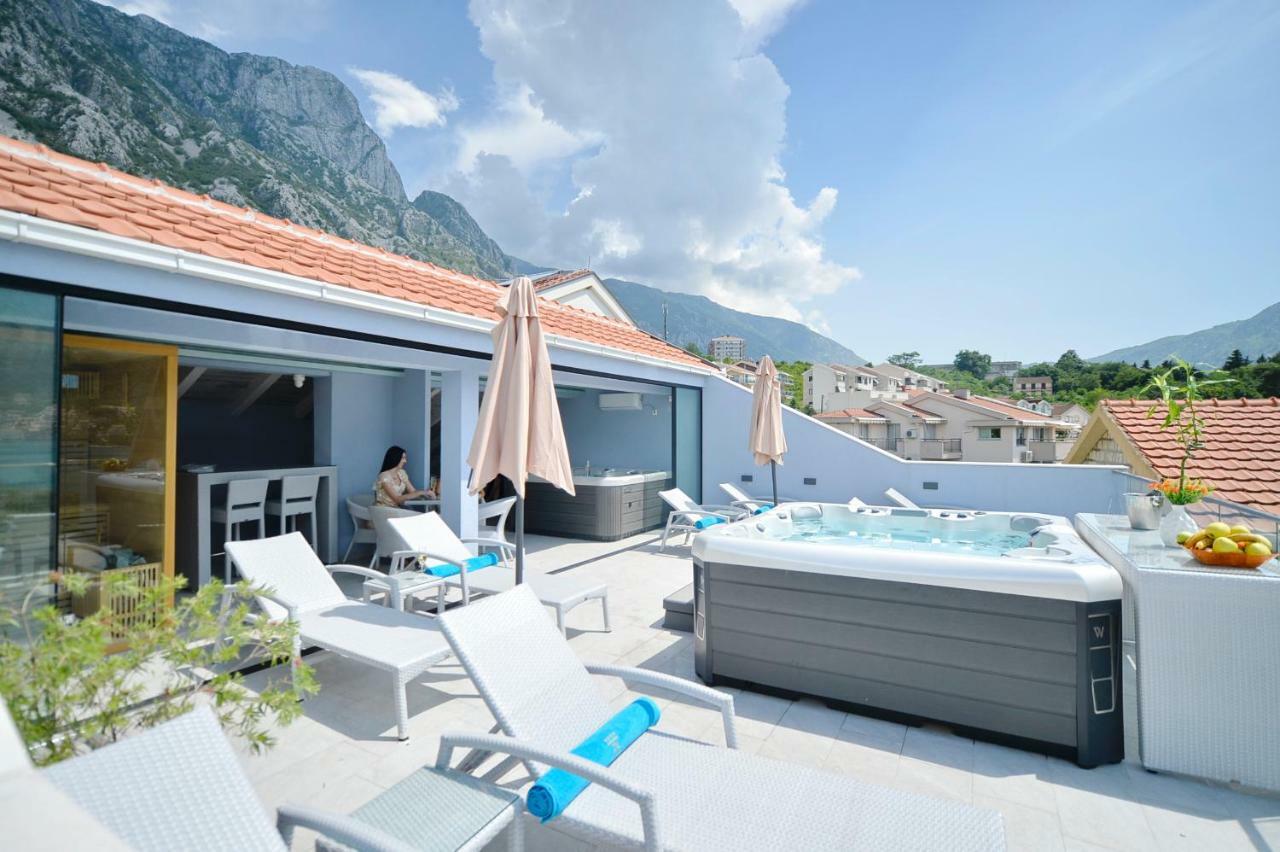 Hotel Alkima Kotor Bagian luar foto